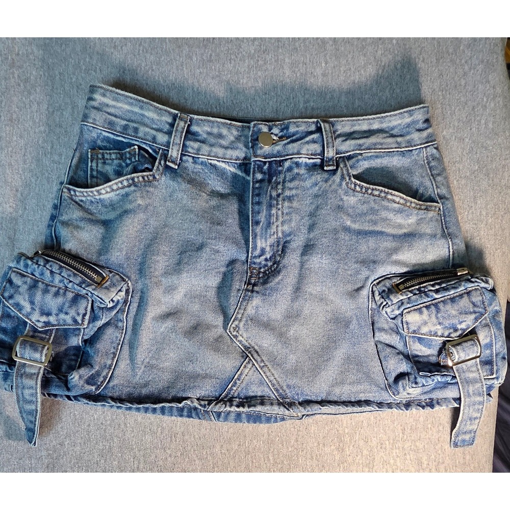 Fashion Nova Denim Cargo Mini Skirt Light Wash Blue Utility Y2K ZDA3715 Size L